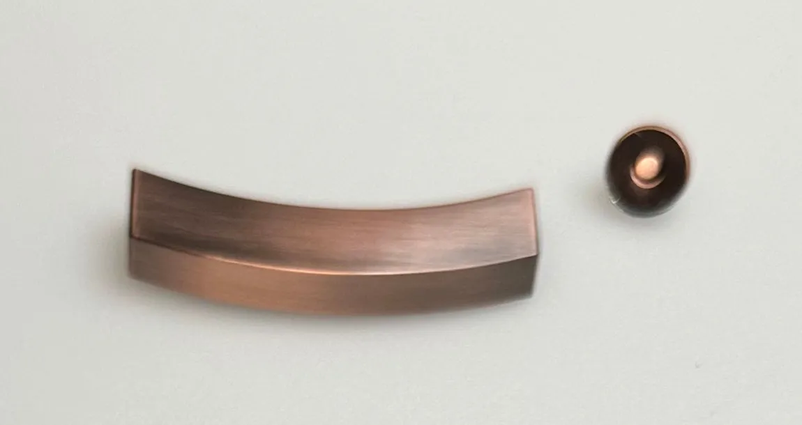 Curved Magnetic Edge Lock