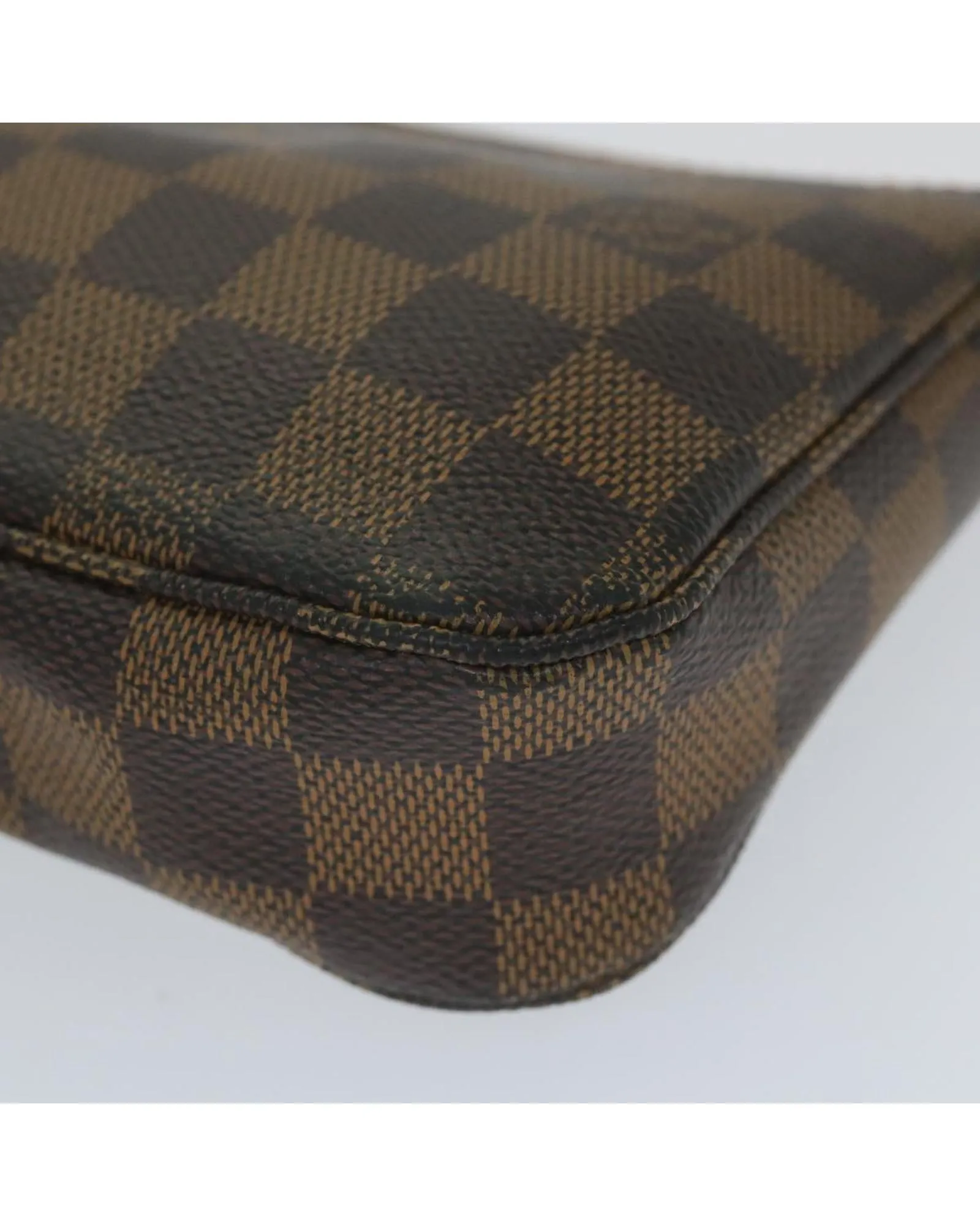 Damier Ebene Pouch