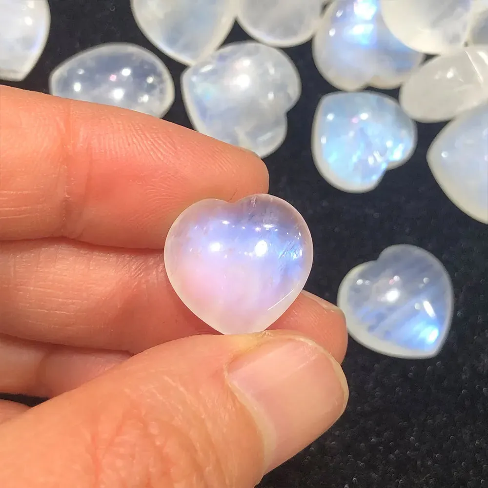 Natural Moonstone Heart Gemstone for Jewelry and Decoration